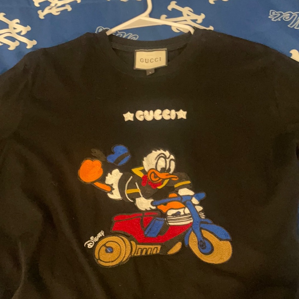 Gucci Disney collar… in great condition.